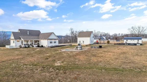 $1,650,000 | 130 John Hendren Lane, Clinton, TN 37716