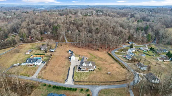 $1,650,000 | 130 John Hendren Lane, Clinton, TN 37716