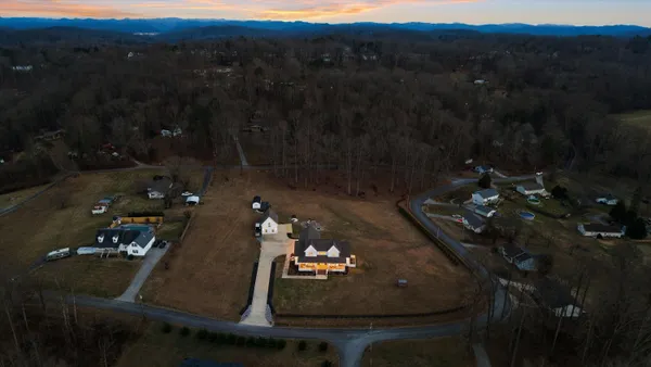 $1,650,000 | 130 John Hendren Lane, Clinton, TN 37716