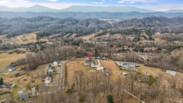 $1,650,000 | 130 John Hendren Lane, Clinton, TN 37716