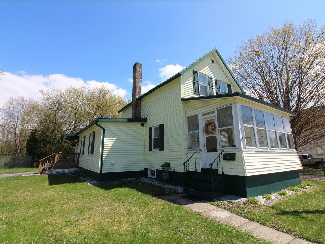 7 Pine Street Swanton, VT 05488 - Photo 1 of 30 Gallery Image 1
