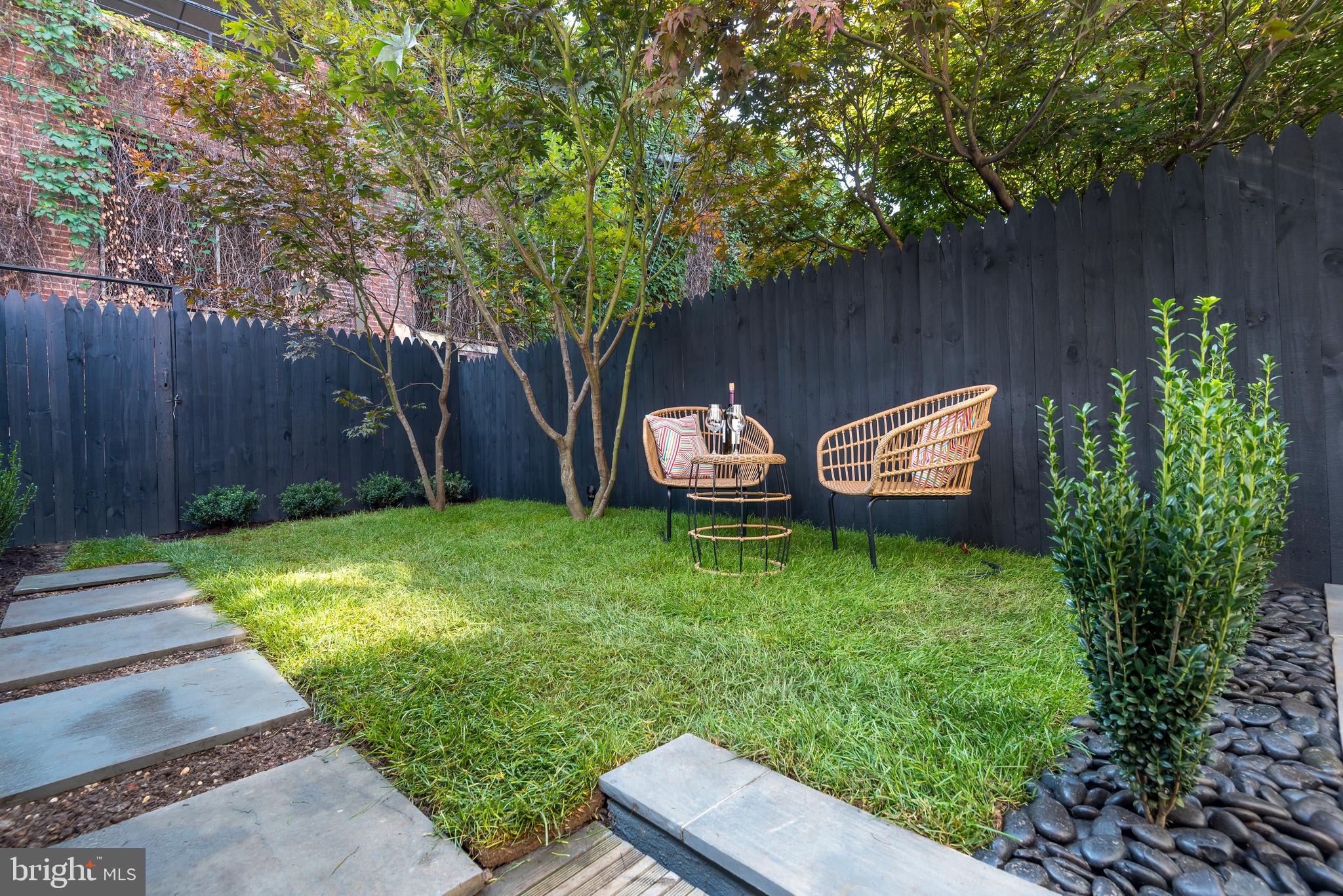 1656 Kalorama Road Northwest Washington, DC 20009 - Photo 16 of 18