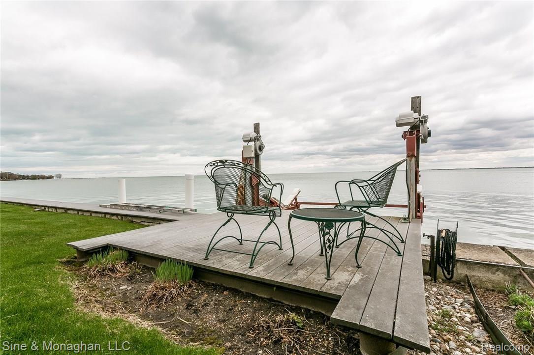 747 Whittier Road Grosse Pointe, MI 48230 - Photo 79 of 96 095-Exterior-4039462-medium.jpg