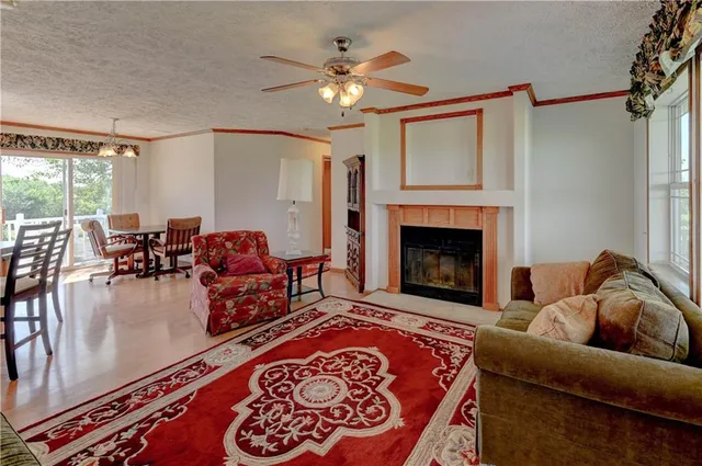 $580,000 | 5775 Southeast W Highway, Lathrop, MO 64465