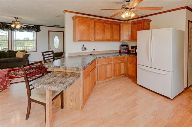 $580,000 | 5775 Southeast W Highway, Lathrop, MO 64465