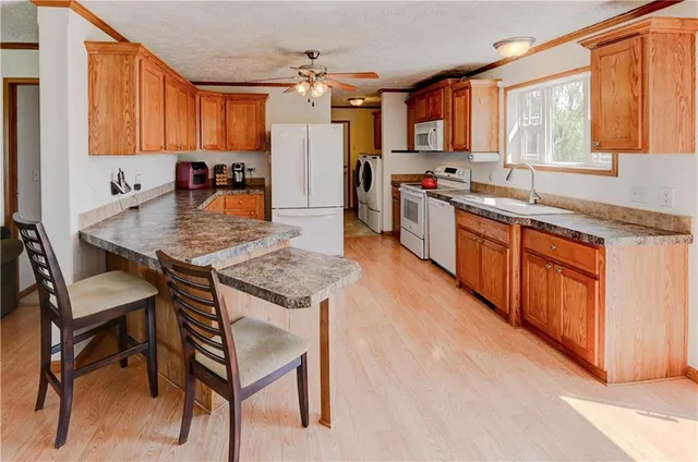 $580,000 | 5775 Southeast W Highway, Lathrop, MO 64465