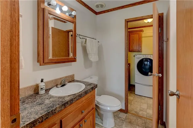 $600,000 | 5775 Southeast W Highway, Lathrop, MO 64465