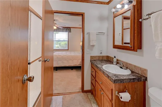 $600,000 | 5775 Southeast W Highway, Lathrop, MO 64465