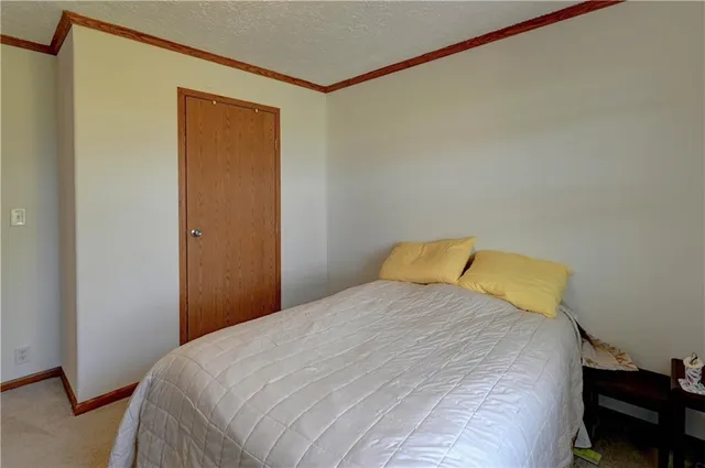 $580,000 | 5775 Southeast W Highway, Lathrop, MO 64465