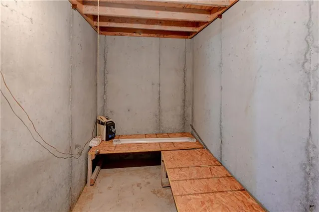 $580,000 | 5775 Southeast W Highway, Lathrop, MO 64465