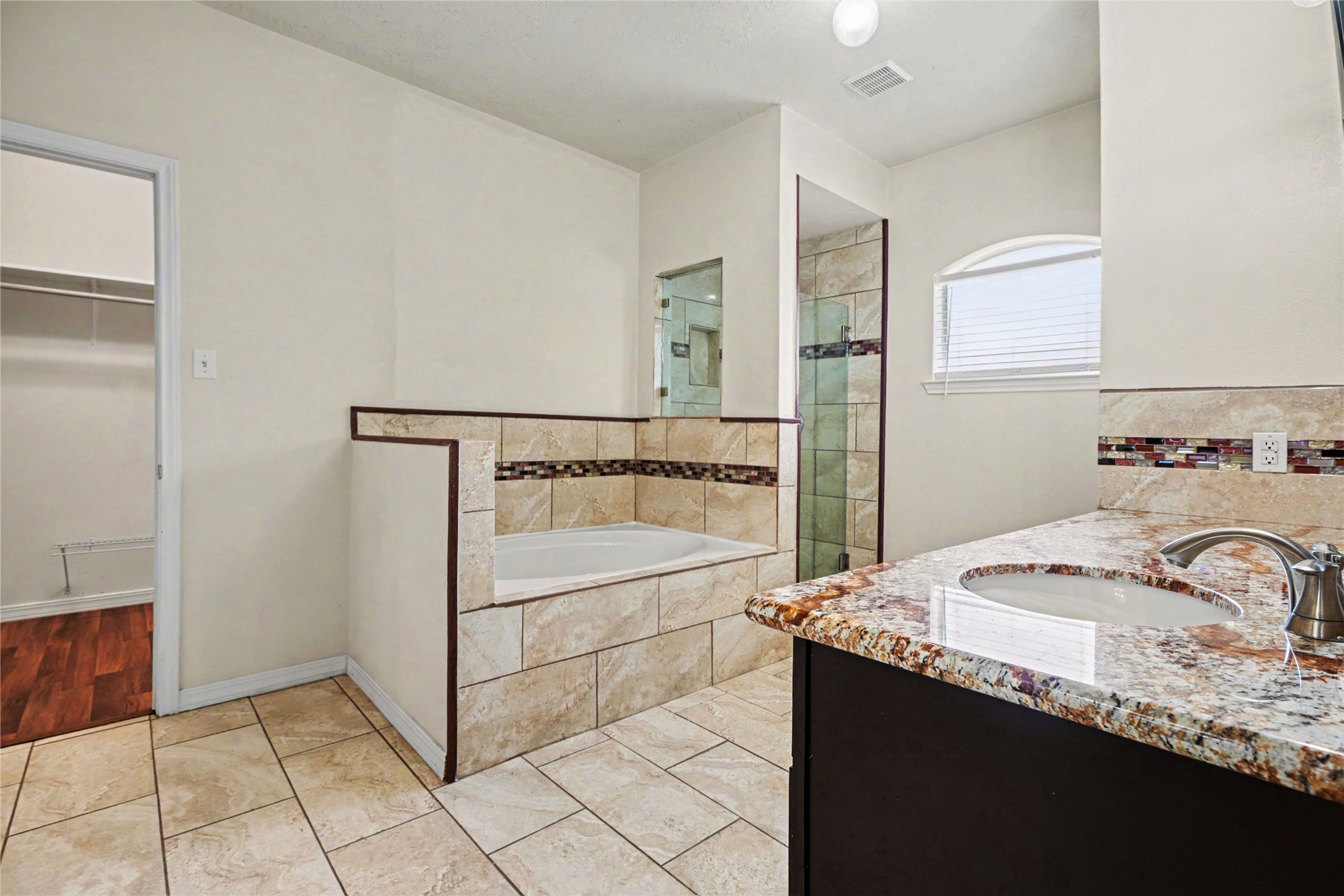 9714 Crystal Boulevard Baytown, TX 77521 - Photo 22 of 36