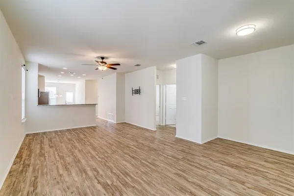 $1,995 | 273 La Dera Drive, Liberty Hill, TX 78642