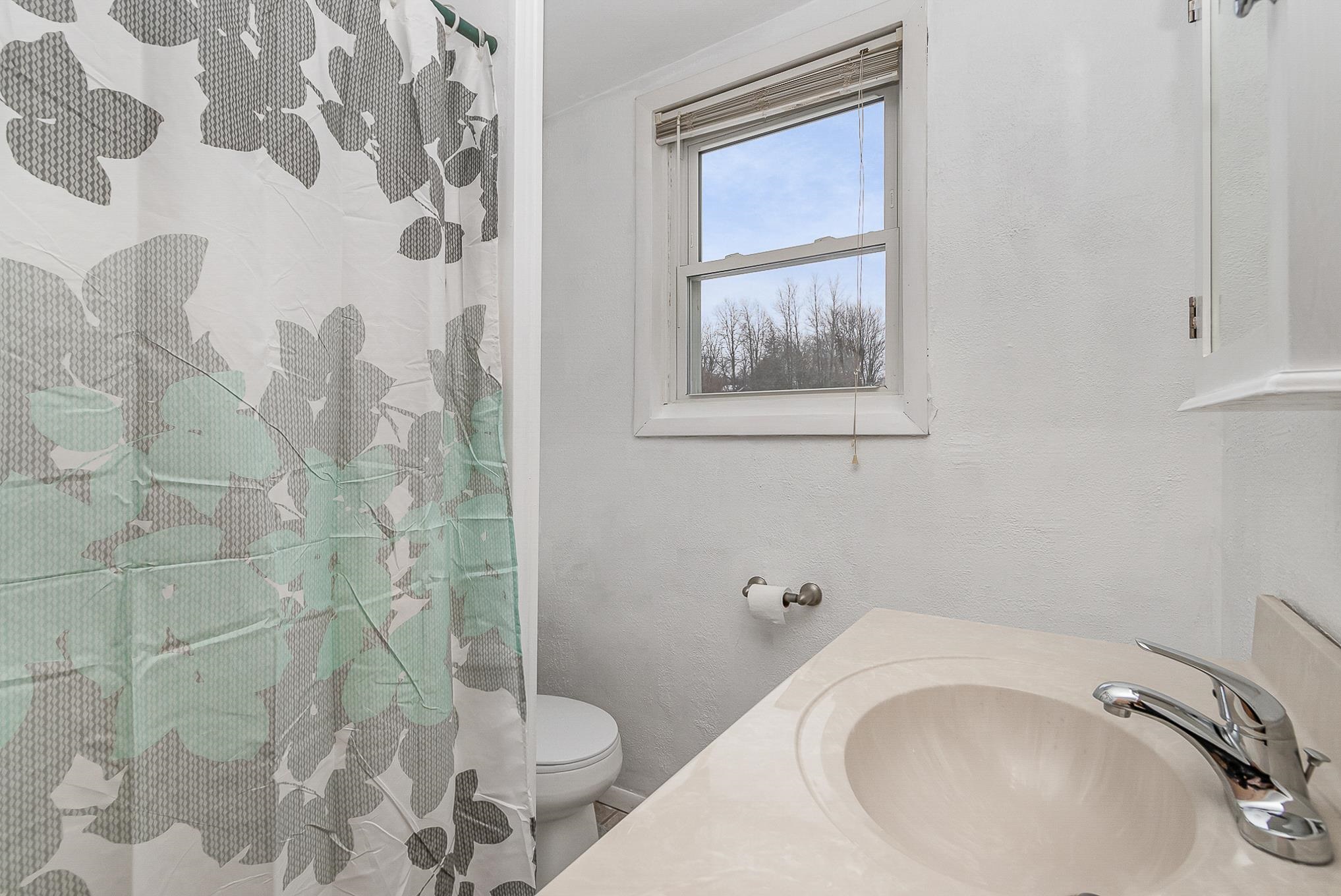 5425 South Mission Road Mount Pleasant, MI 48858 - Photo 16 of 25 1896290-15.JPG