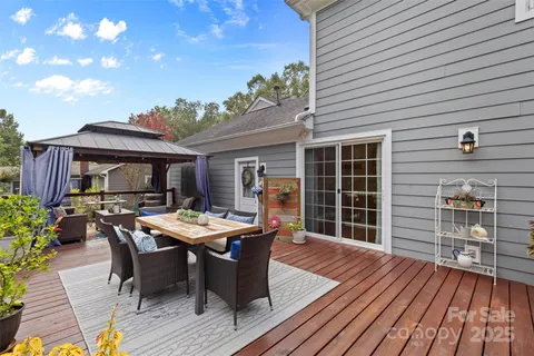 a outdoor view with a sitting space