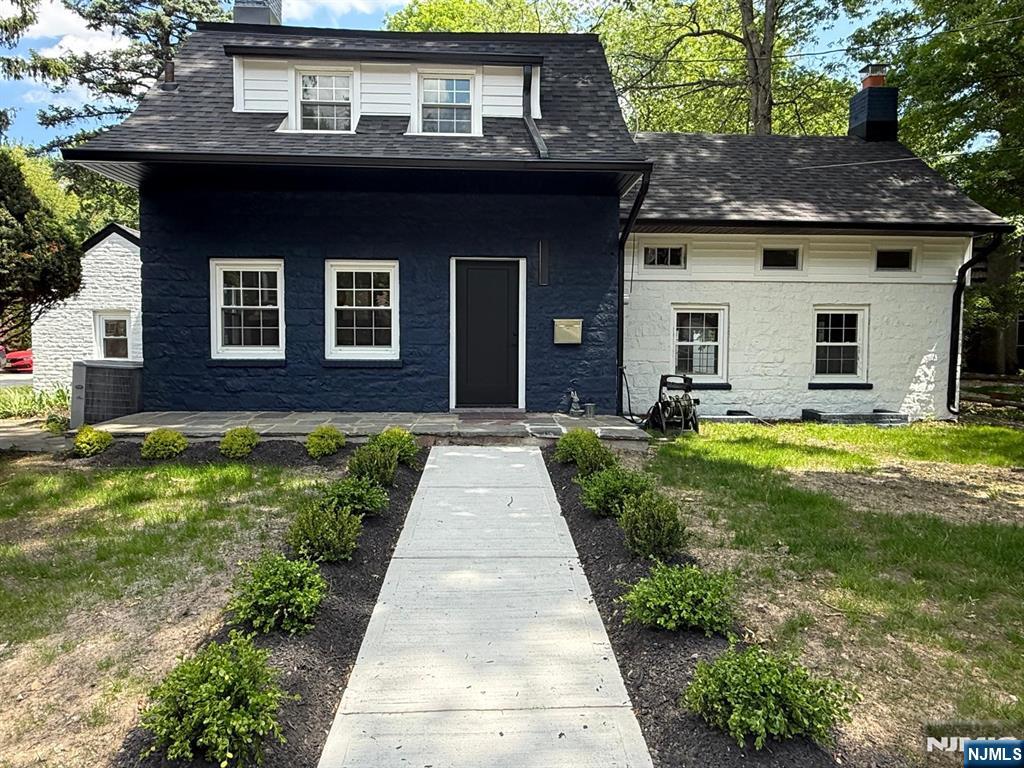 867 River Road Teaneck, NJ 07666 - Photo 1 of 32