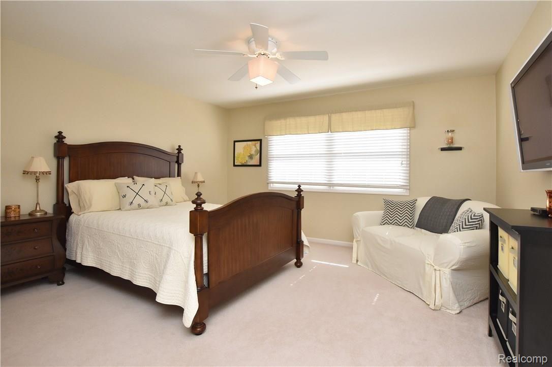 3373 West York Court Rochester, MI 48306 - Photo 27 of 37 3373 W York Ct027.JPG