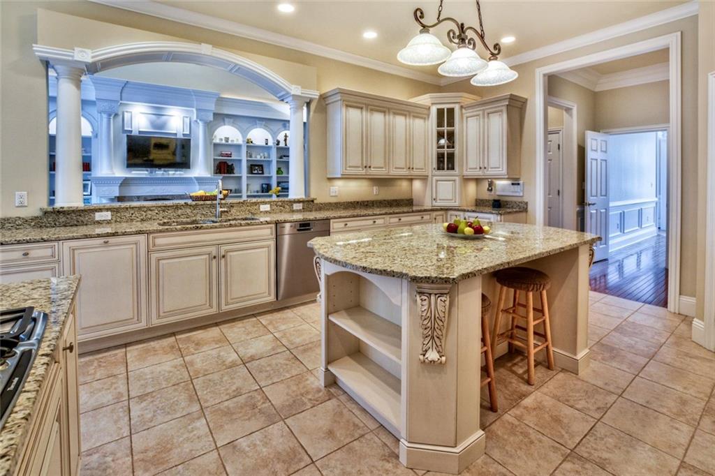 208 Logan Road Gibsonia, PA 15044 - Photo 7 of 25 Kitchen