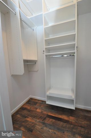 $372,500 | 4560 Strutfield Lane, Unit 1302, Alexandria, VA 22311