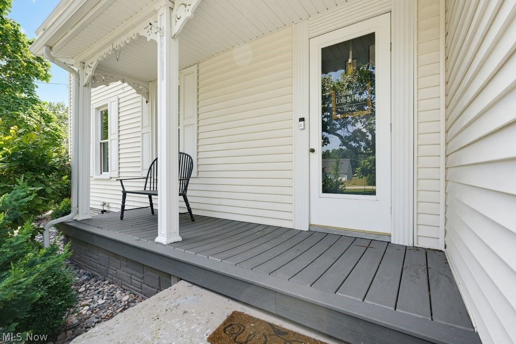 23055 Snell Road Columbia Station, OH 44028 - Photo 4 of 50 Front porch