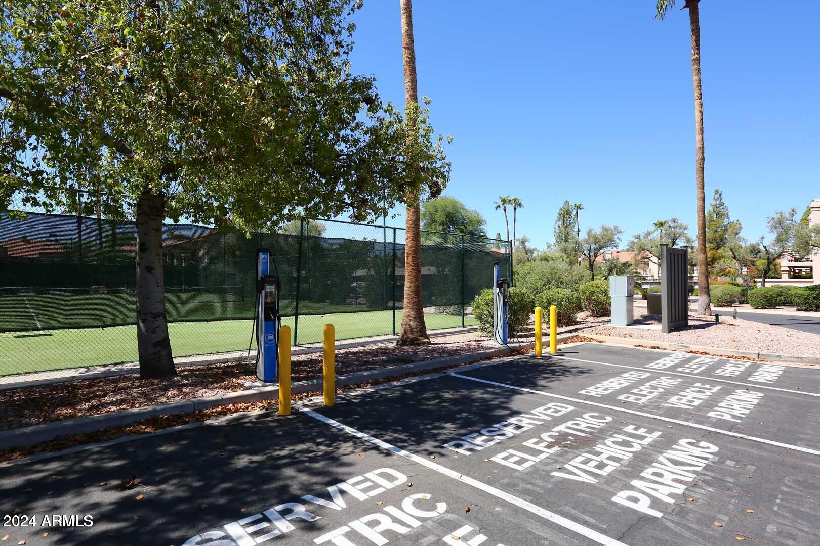 9705 East Mountain View Road, Unit 1021 Scottsdale, AZ 85258 - Photo 13 of 14 a view of a park with a large tree