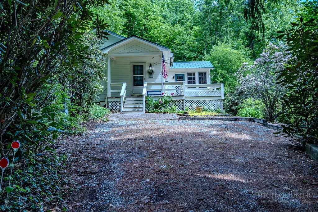 40 Spring Brook Road Newland, NC 28657 - Photo 4 of 40