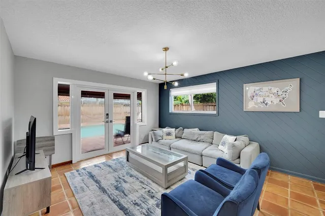 $4,650 | 1518 North Yale Drive, Hollywood, FL 33021