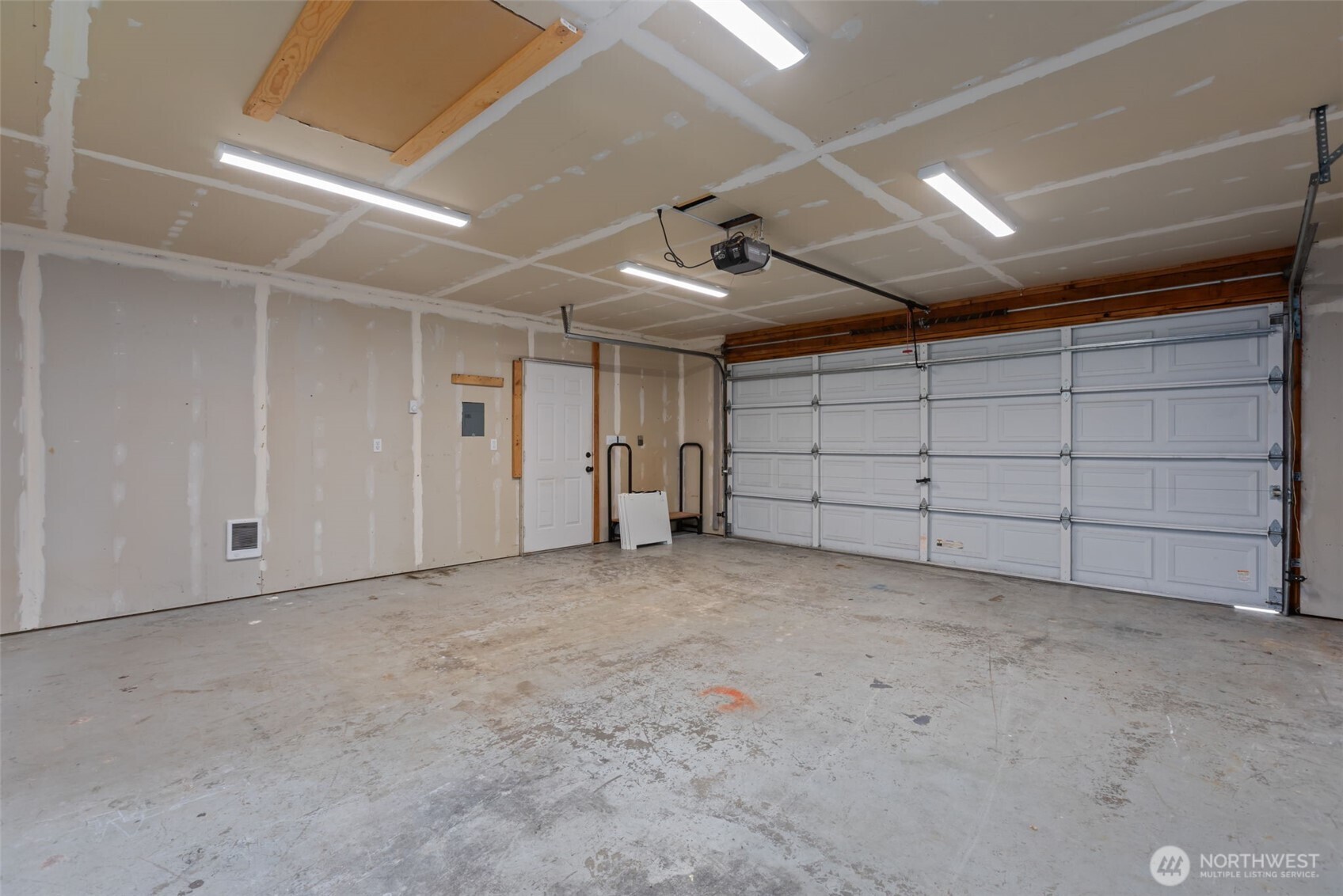 2015 104th Street Southwest Everett, WA 98204 - Photo 36 of 37