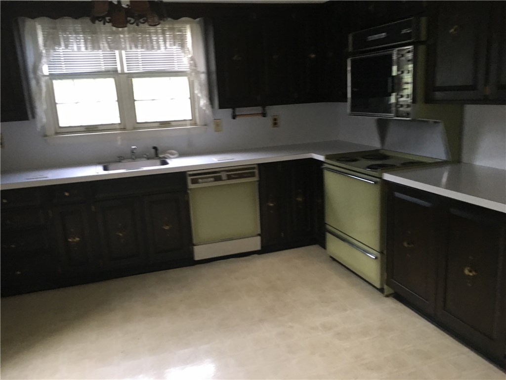 3625 Diamond Hill Road Cumberland, RI 02864 - Photo 3 of 7