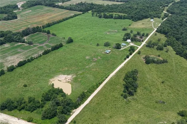 $849,900 | 16831 Ava Drive, Harris, MO 64645