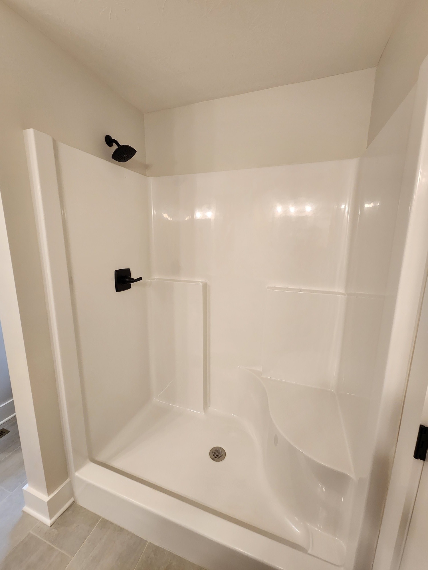 1672 Rock Bridge Road Bethpage, TN 37022 - Photo 20 of 26 a bathroom with a shower