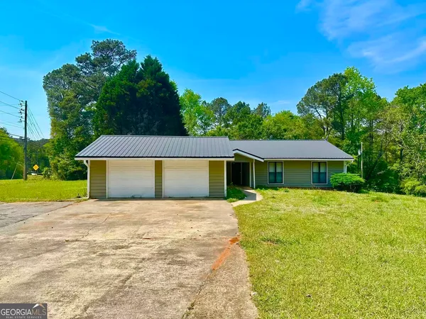 $2,300 | 100 Lakeview Lane, Fayetteville, GA 30214