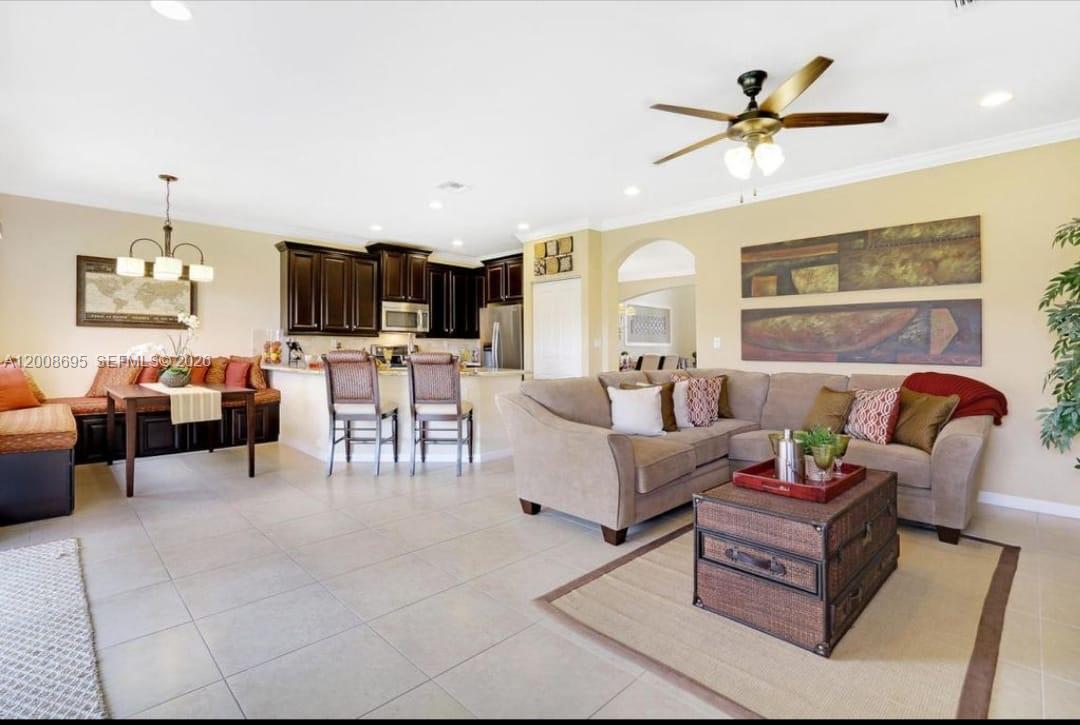 11876 Southwest 248th Terrace Homestead, FL 33032 - Photo 5 of 19