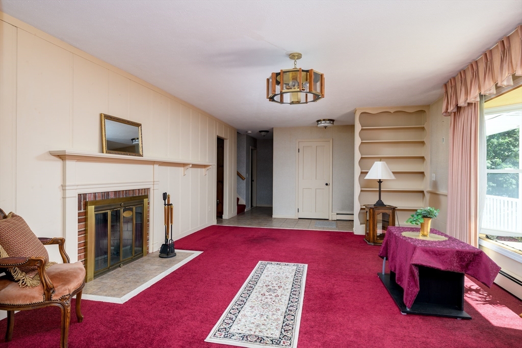 55 Old Common Road Auburn, MA 01501 - Photo 5 of 36