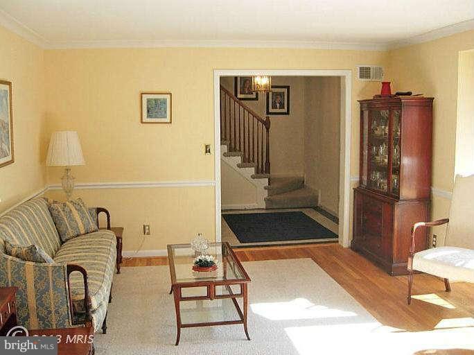 12706 Hammonton Road Silver Spring, MD 20904 - Photo 3 of 23 Living Room