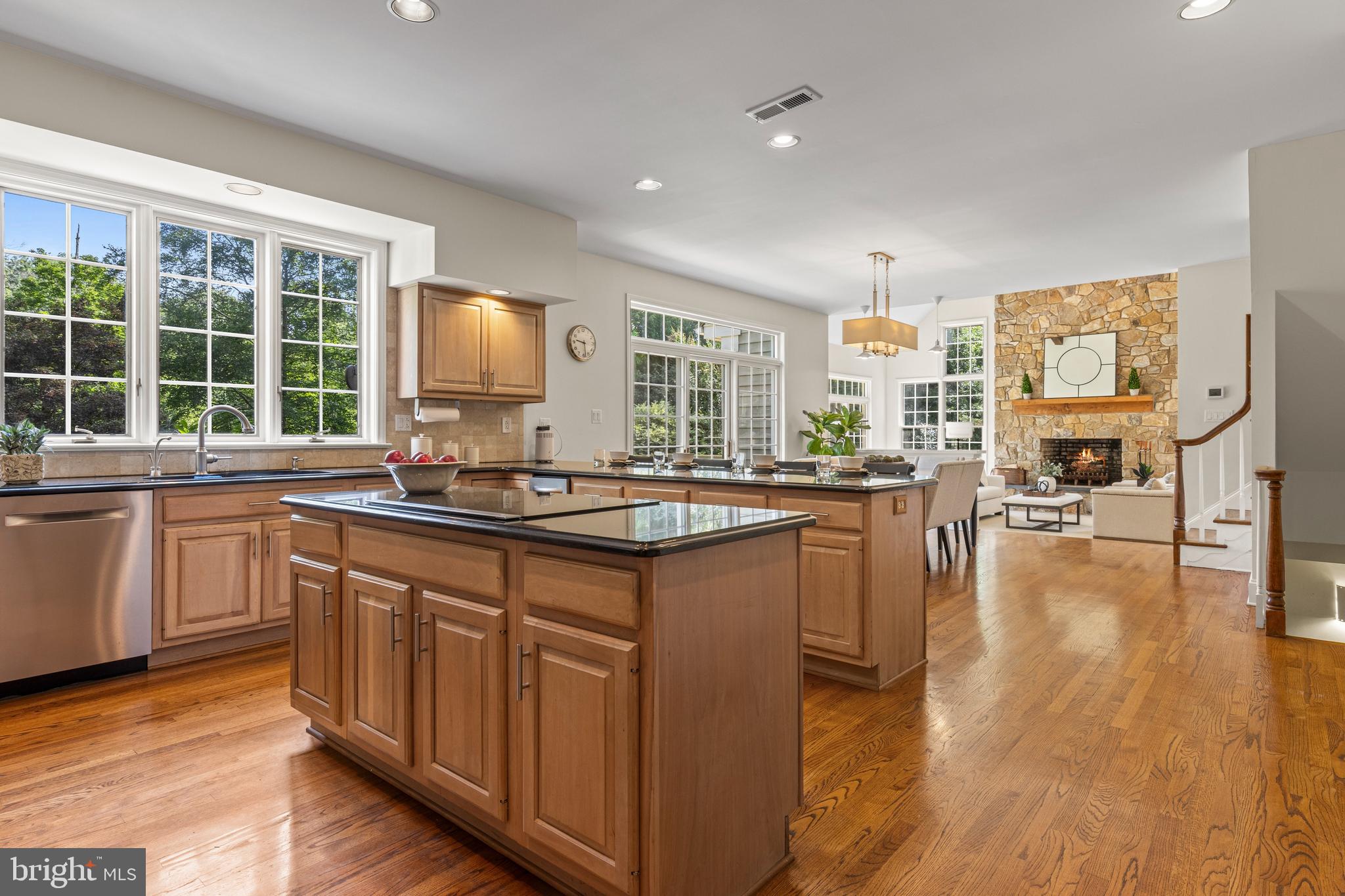 1285 Farm Road Berwyn, PA 19312 - Photo 20 of 75 Kitchen