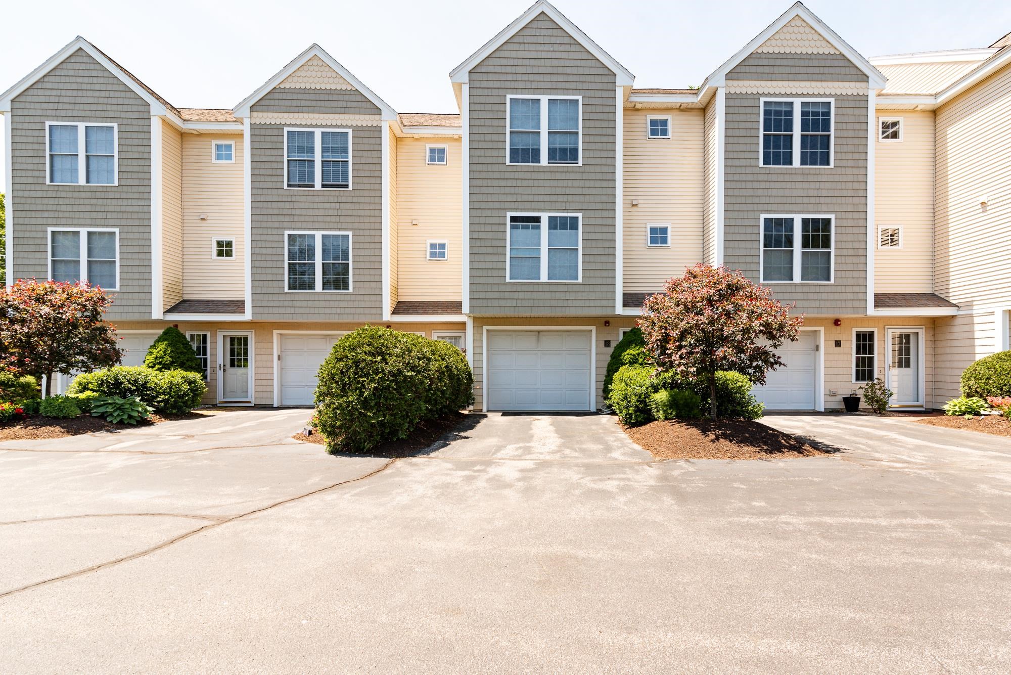 400 High Street, Unit 18 Hampton, NH 03842 - Photo 2 of 38 Gallery Image 2