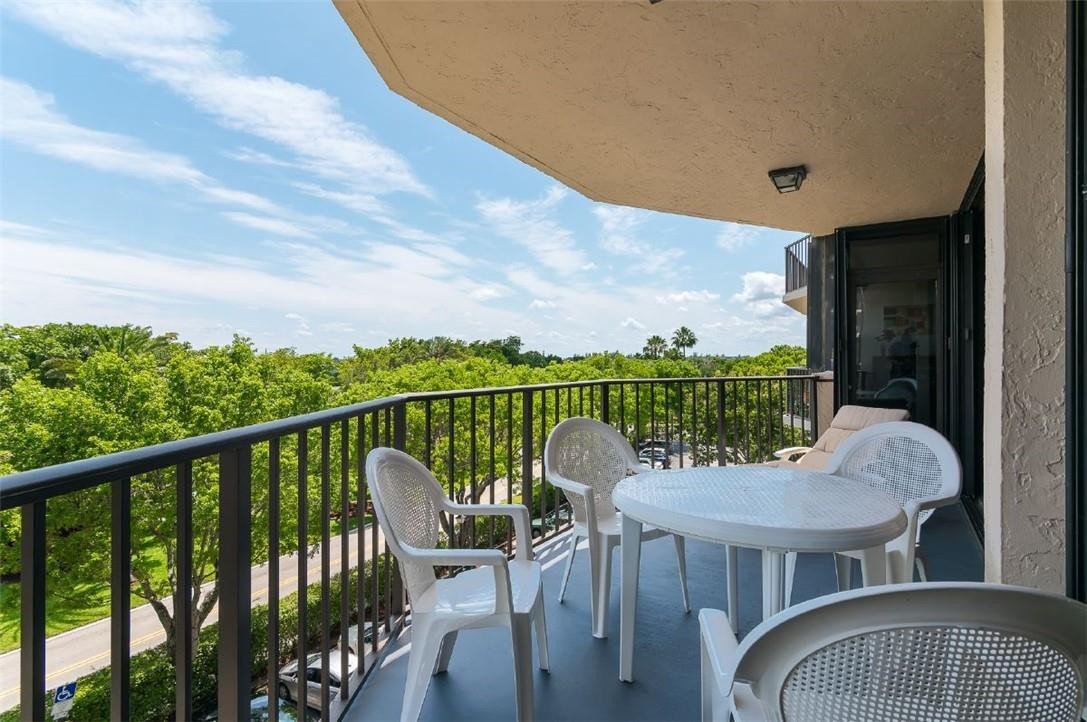 859 Jeffery Street, Unit 509 Boca Raton, FL 33487 - Photo 6 of 22 South-Facing Balcony View 1