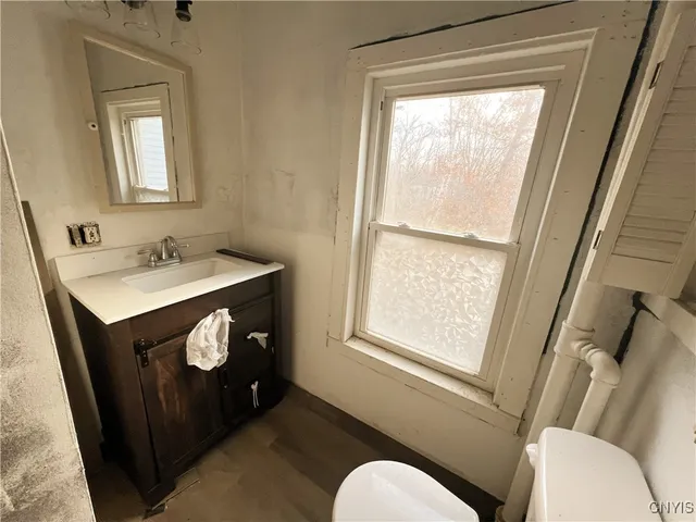 $225,000 | 6602 Highway 31, Cicero, NY 13039