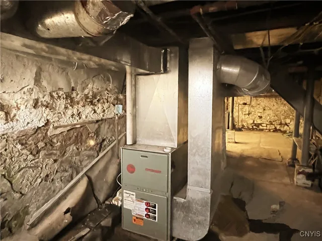 $225,000 | 6602 Highway 31, Cicero, NY 13039