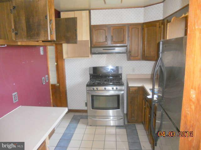 4719 Mawani Road Baltimore, MD 21206 - Photo 5 of 12 Kitchen