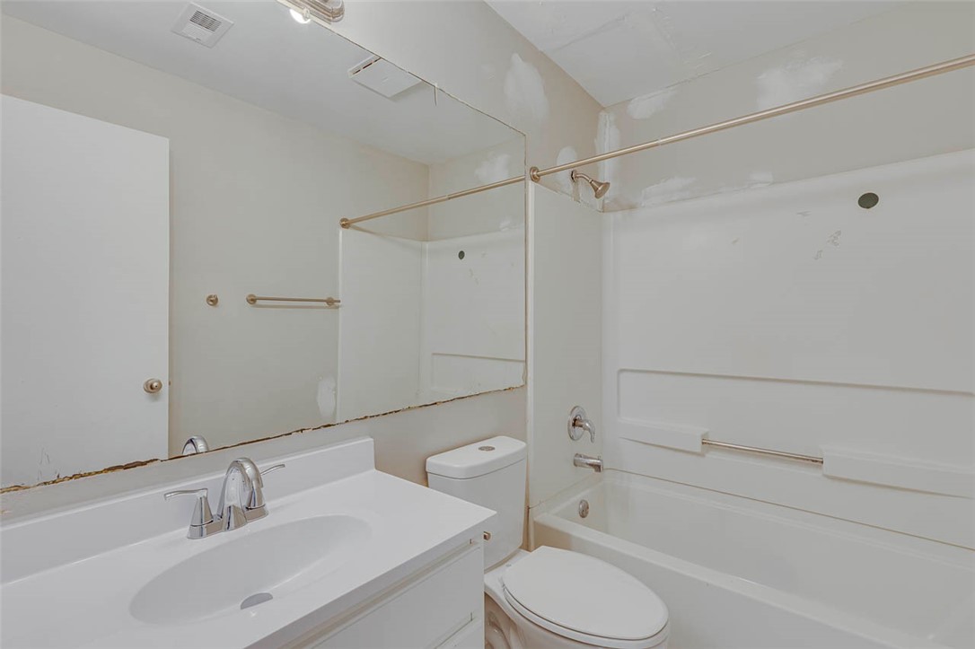 220 Elm Street, Unit 422 Clemson, SC 29631 - Photo 21 of 25