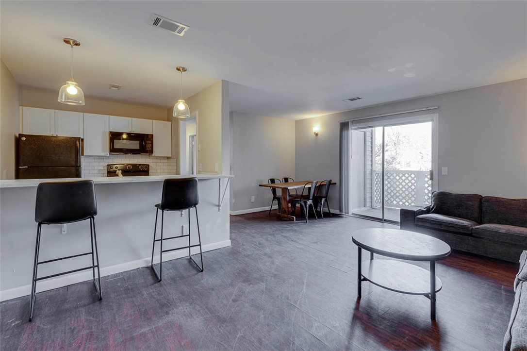 220 Elm Street, Unit 422 Clemson, SC 29631 - Photo 4 of 25