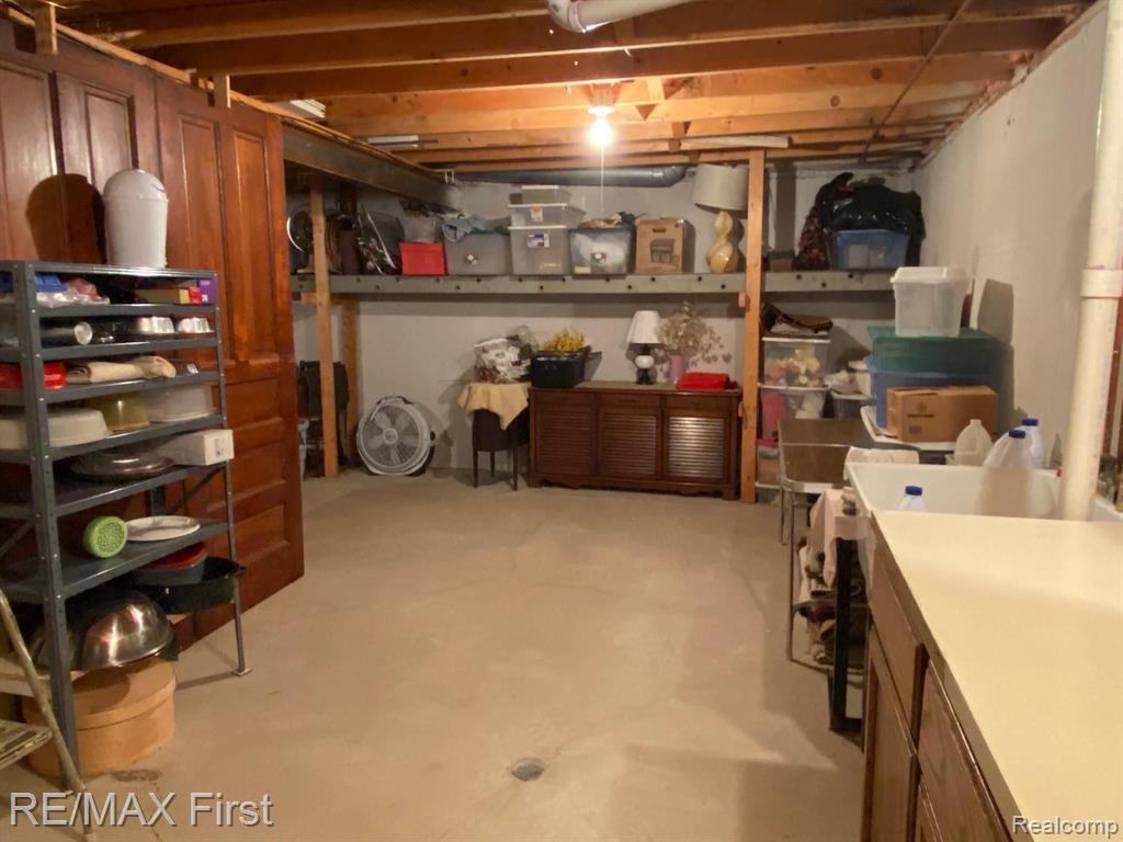 573 Tennyson Rochester Hills, MI 48307 - Photo 30 of 40