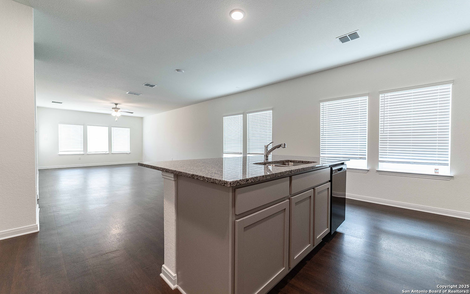 8815 Catnip Pass Elmendorf, TX 78112 - Photo 6 of 18