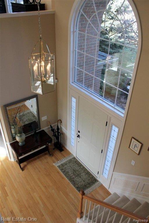 3417 West York Court Rochester, MI 48306 - Photo 5 of 22 Foyer.JPG