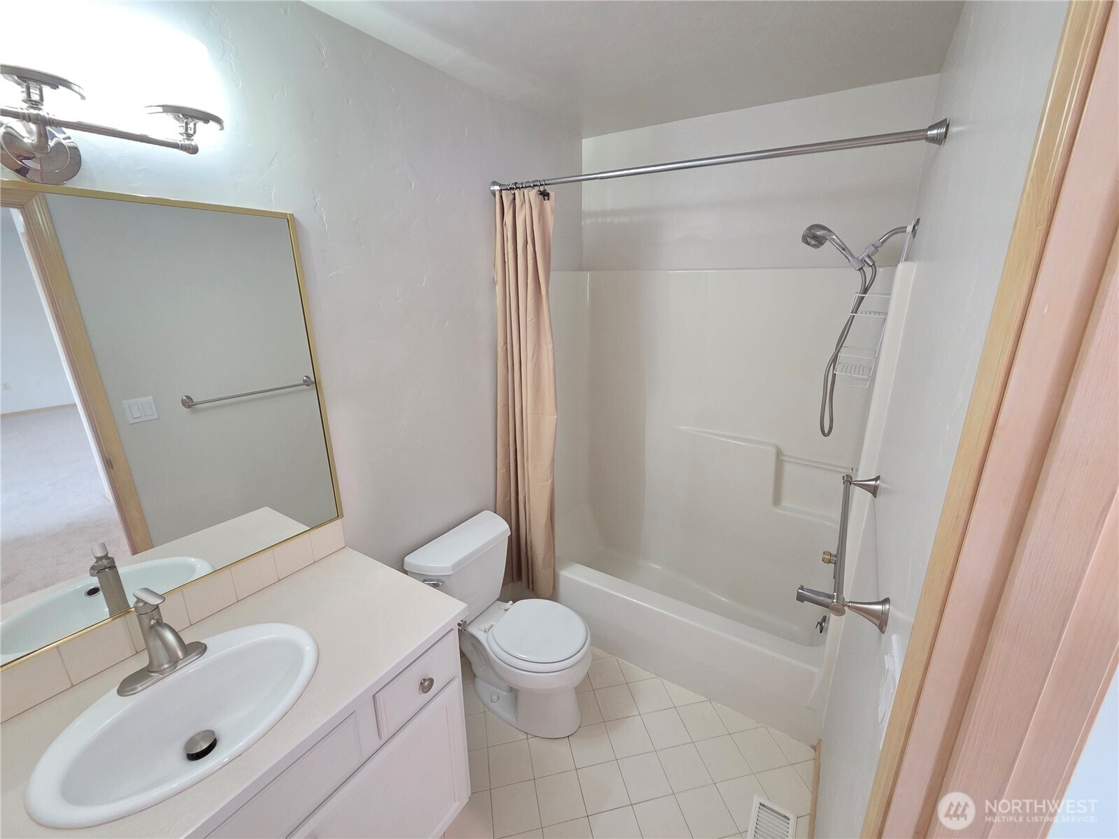 6604 Riviera Court Southeast Lacey, WA 98513 - Photo 17 of 22