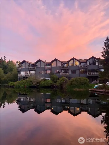 $429,950 | 19414 Aurora Avenue North, Unit 107, Shoreline, WA 98133