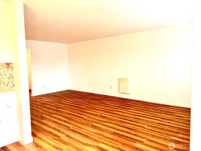 $429,950 | 19414 Aurora Avenue North, Unit 107, Shoreline, WA 98133