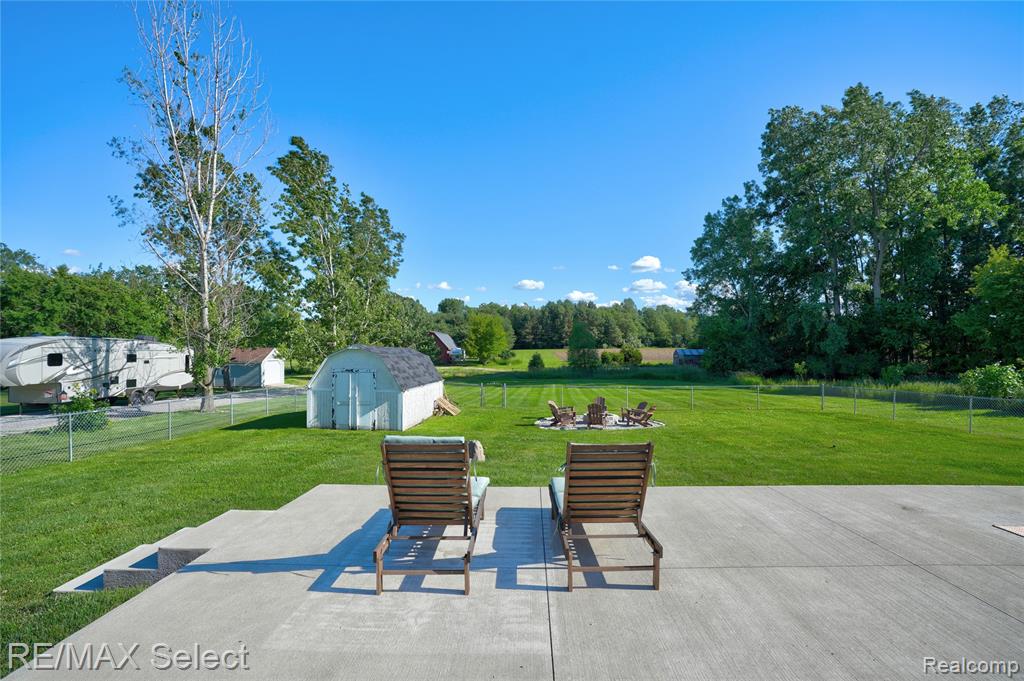 10469 West Pierson Road Flushing, MI 48433 - Photo 16 of 52