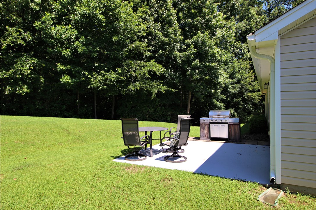 129 Duraleigh Road Anderson, SC 29621 - Photo 20 of 21 Private patio and well established grass